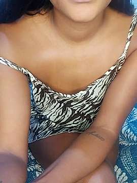 Isabelle0009 nude on cam for live sex chat