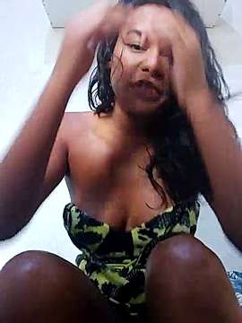 Isabelle009 nude on cam for live sex chat
