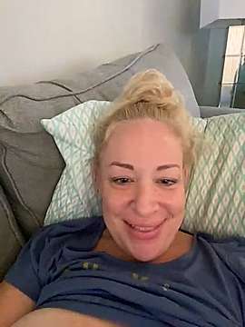 Jbowe123 nude on cam for live sex chat