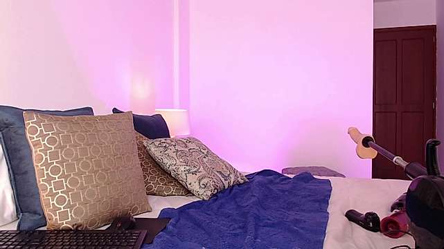 Karlaa_smith nude on cam for live sex chat