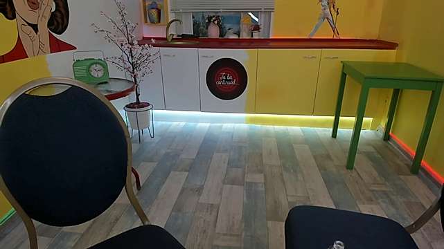 Little_barbi nude on cam for live sex chat