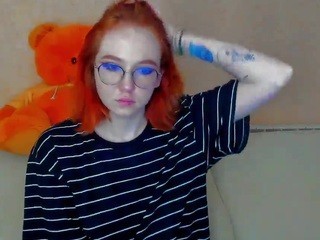 Lunar-Sun naked on Live Cam Sex Chat