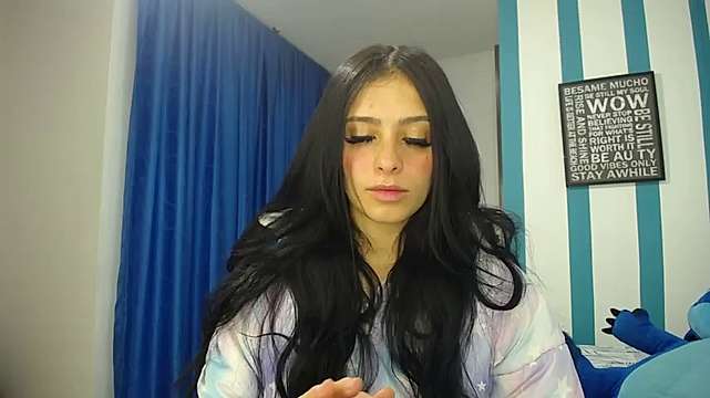 Malory_val nude on cam for live sex chat