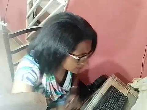 Mary_-34 nude on cam for live sex chat
