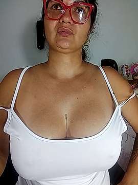 MilaMilano nude on cam for live sex chat