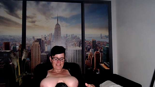 ninarandmann nude on cam for live sex chat