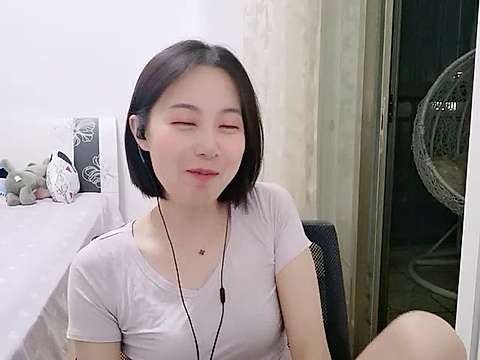 Quentina-baby nude on cam for live sex chat