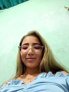 roseniram_ nude on cam for live sex chat