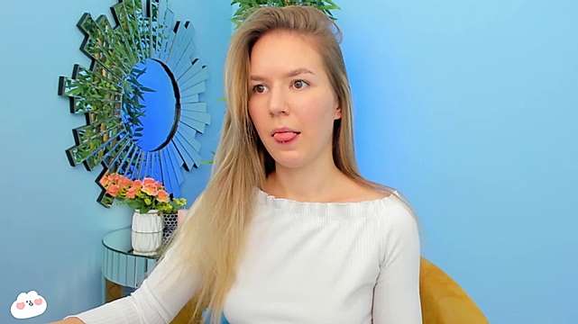 Sandra__Woow nude on cam for live sex chat