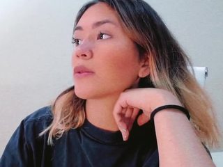 sarahh-banks naked on Live Cam Sex Chat