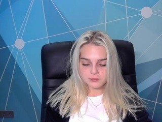 SherylBlossum naked on Live Cam Sex Chat