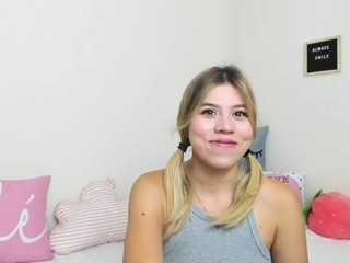 Valery Garcia (, ✿◡‿◡) naked on Live Cam Sex Chat