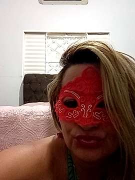 vivifernades nude on cam for live sex chat