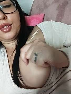 XFrancescaLoveX nude on cam for live sex chat