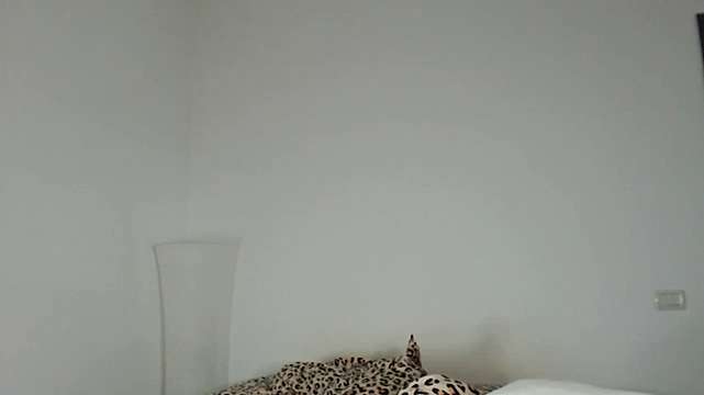 AmiraaXXX nude on cam for live sex chat