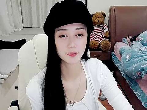 AnnaLiLi nude on cam for live sex chat