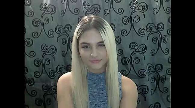 Annreida nude on cam for live sex chat