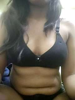 Arpeeta1995 nude on cam for live sex chat