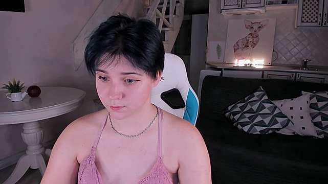 AshleyLyan nude on cam for live sex chat