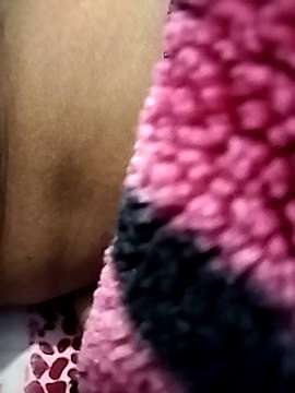 ChutLickioues nude on cam for live sex chat
