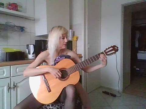 DarkRainbowFlower nude on cam for live sex chat