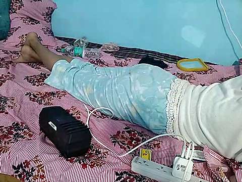 DesiTinna nude on cam for live sex chat