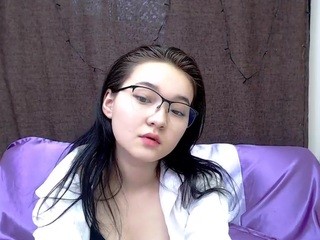 EluraMien naked on Live Cam Sex Chat