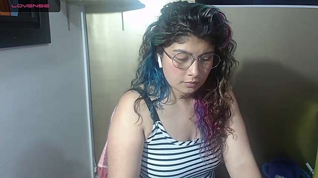 Emith_Chamber nude on cam for live sex chat