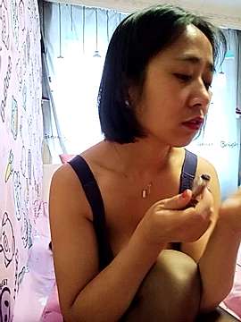 honhdoukiss1 nude on cam for live sex chat