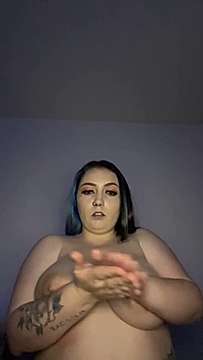 IndicaBabe nude on cam for live sex chat