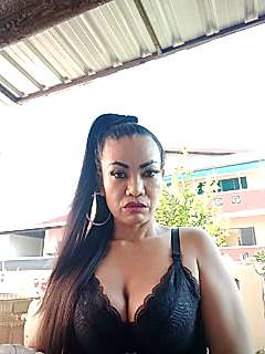 Ivy-Naughty nude on cam for live sex chat