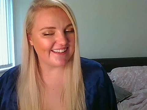 JessyLou_ nude on cam for live sex chat