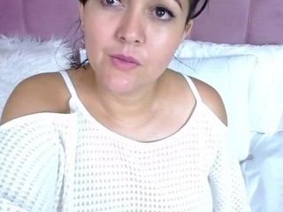 Kendra-15 naked on Live Cam Sex Chat