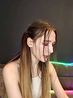 KissMeSonya nude on cam for live sex chat