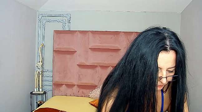 MelynaBrownn nude on cam for live sex chat
