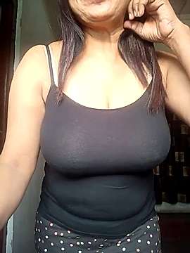 Naina-143 nude on cam for live sex chat