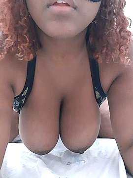 nyalanuance nude on cam for live sex chat