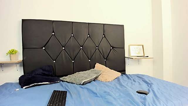 Rosie__3 nude on cam for live sex chat