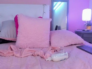 Samy-lewis naked on Live Cam Sex Chat