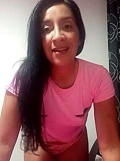 sarleth nude on cam for live sex chat