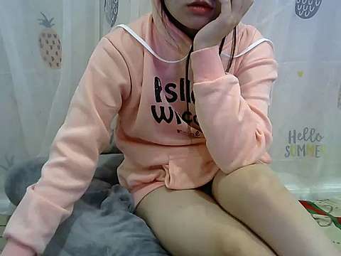 SmallGirl- nude on cam for live sex chat