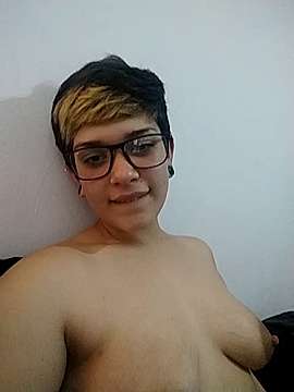 suki_strus nude on cam for live sex chat