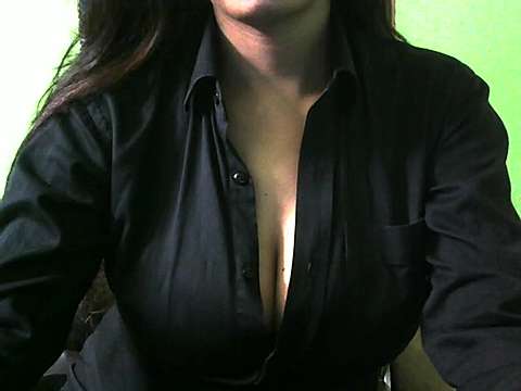 hornyyankita nude on cam for live sex chat
