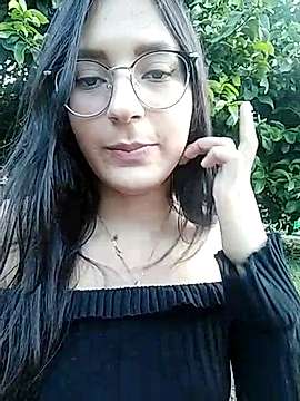 OliviaLuk nude on cam for live sex chat