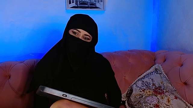 _Zahira_ nude on cam for live sex chat