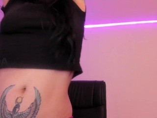 Alice-rausing naked on Live Cam Sex Chat