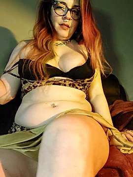 EmjayWetNhairy nude on cam for live sex chat