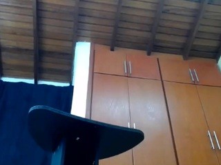 Cami-bigass naked on Live Cam Sex Chat