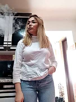Ella_kiss nude on cam for live sex chat
