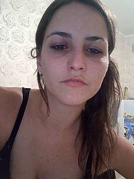 GlamourLedy nude on cam for live sex chat